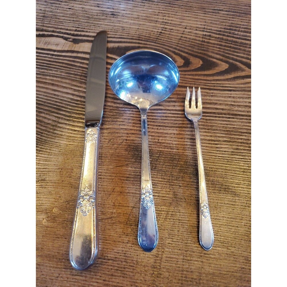 VTG 1847 Rogers Bros. ADORATION Pickle Seafood Fork Soup Ladle Dinner Knife